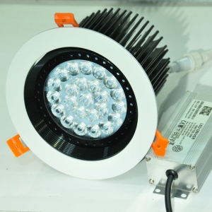 TR120 LED珠宝灯36W